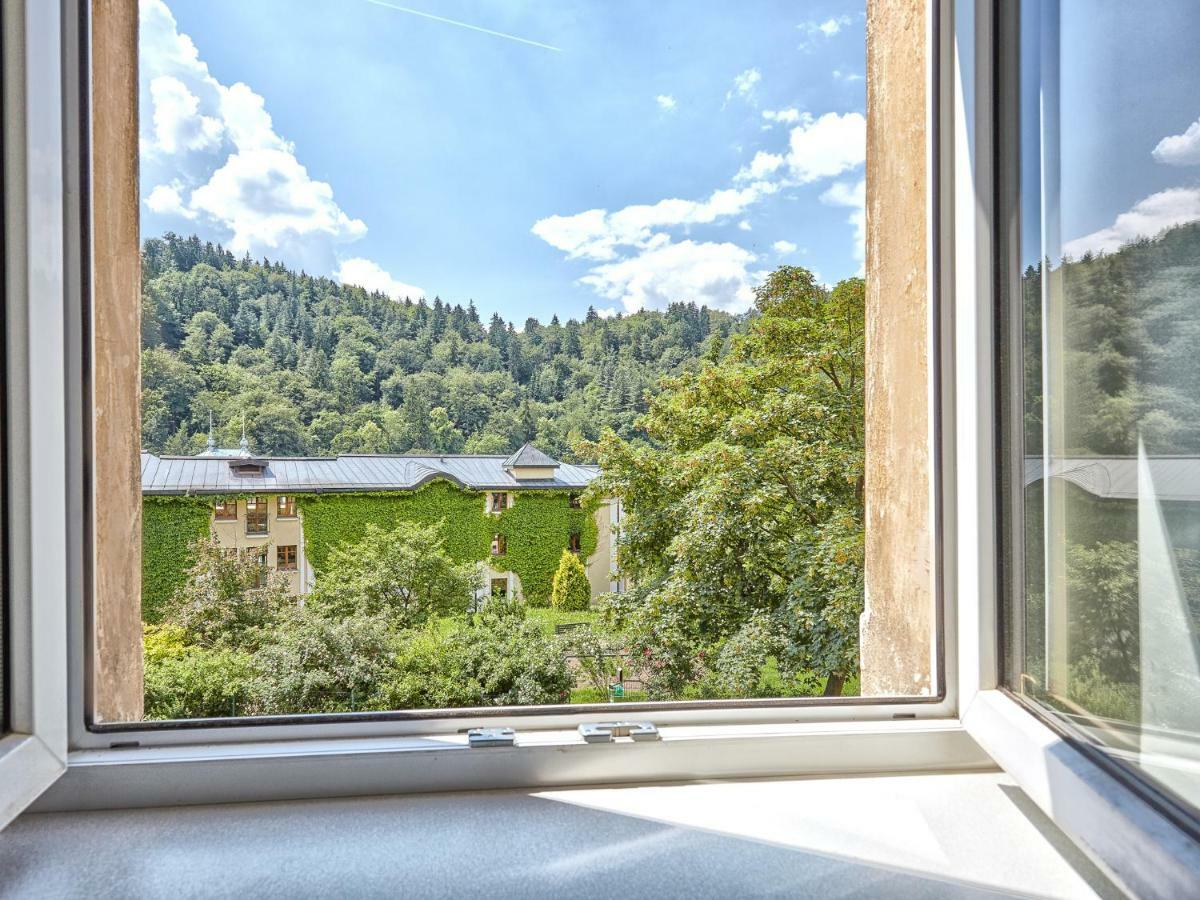Lyra Apartments Karlovy Vary Exterior photo